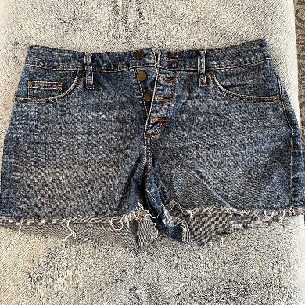 Universal Thread jean shorts size 4
